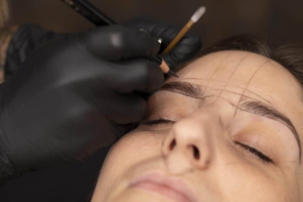 Séance de dermopigmentation des sourcils